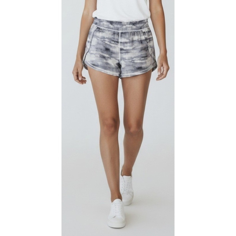 Athleta Racer Run Tie Dye Mid Rise Gray Running Shorts Women's Lined S 28x4.5